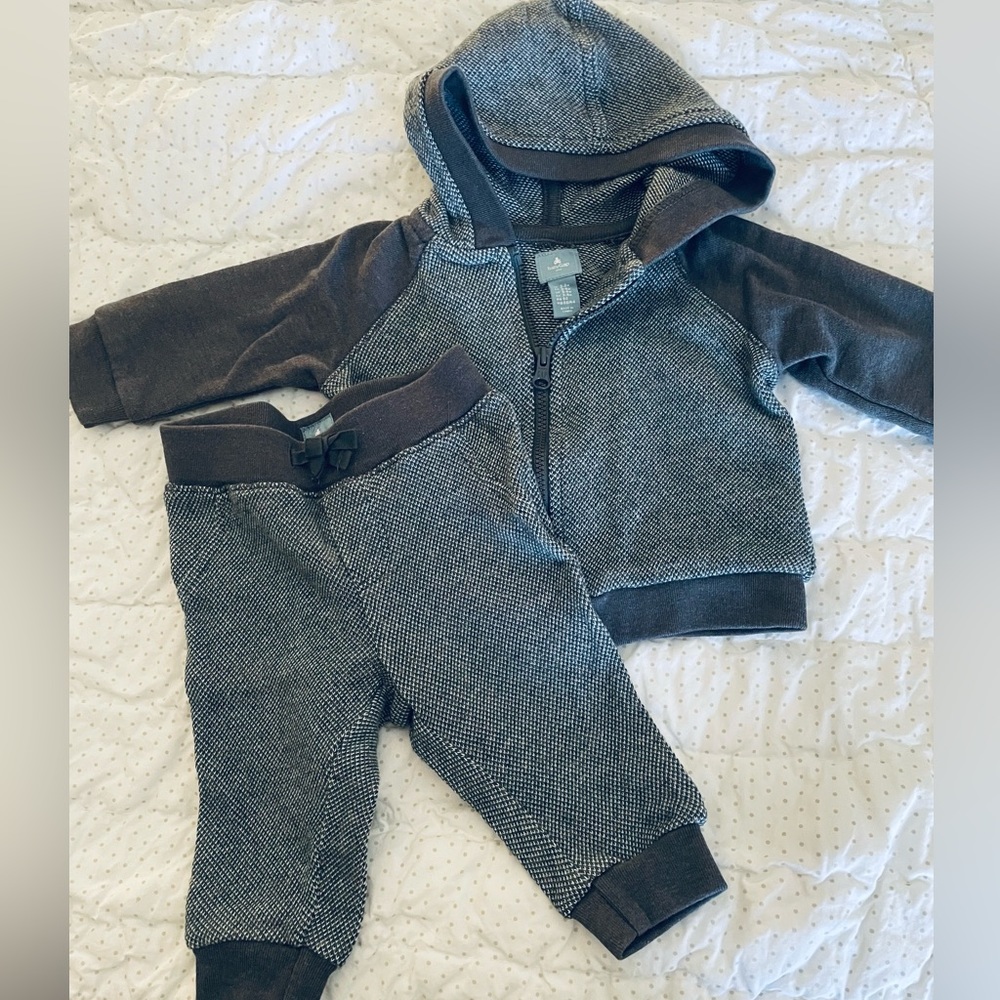 Baby Gap Track Suit. 3-6 months.